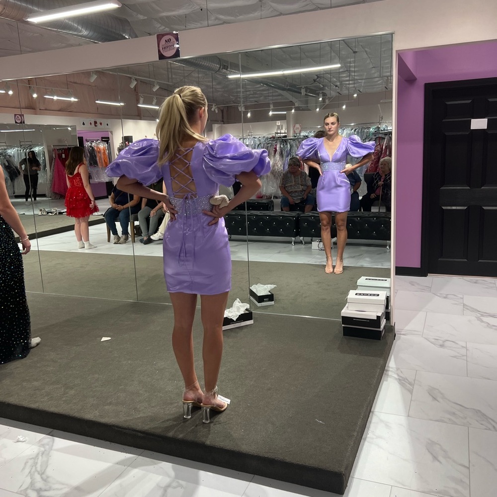 Elegant Lavender Puff Sleeve Dress